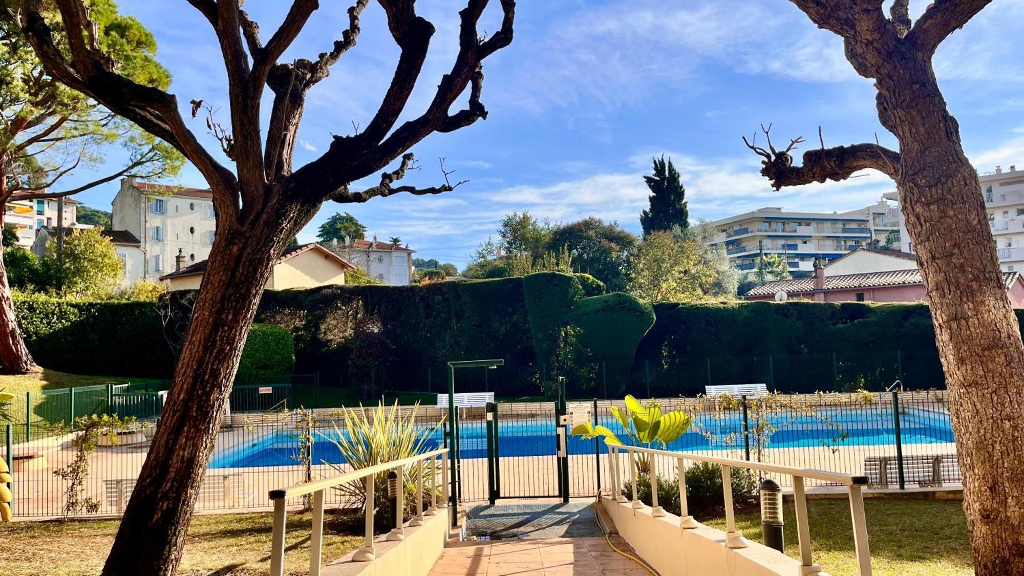 L'Azur - Apt De Standing - Piscine - Parking Ле-Канне Экстерьер фото